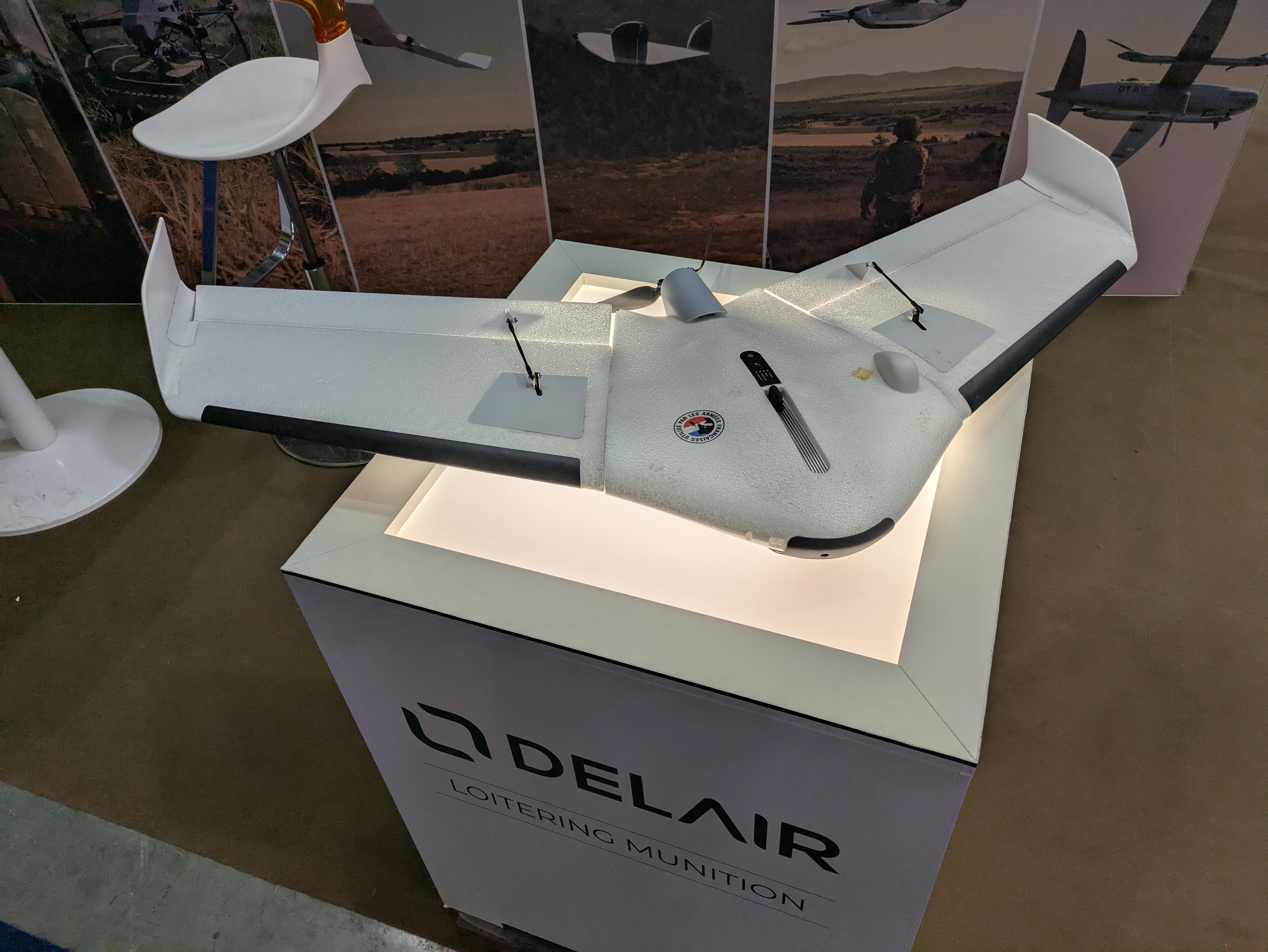 Drone identifié comme Delair UX11 par sa fiche Commons au Salon du Bourget le 20 juin 2025, archive illustrative, pas le MX-10 Damocles commandé en 2026